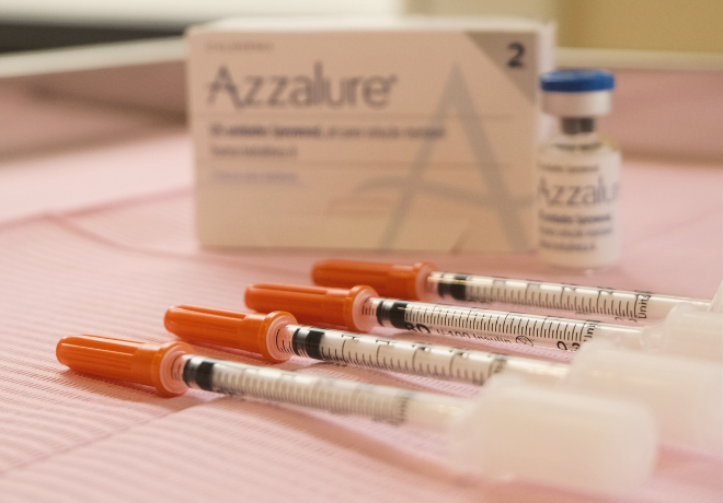 Seringas e Frasco Azzalure